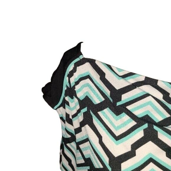 Lane Bryant Plus Size 14/16 Patterned Business Casual Shirt - Picture 3 of 4